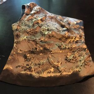 Looks New Women’s Small Tahari One Shoulder Top